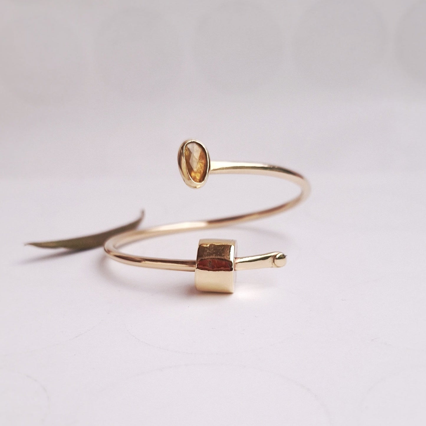 Narukvica TOČ UNIKAT-Narukvice-Minerva by Jelena Fogec