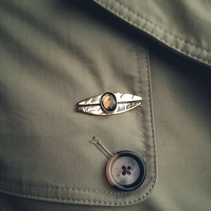 Broš U ZAGRLJAJU LISTA UNIKAT-Ostalo-Minerva by Jelena Fogec