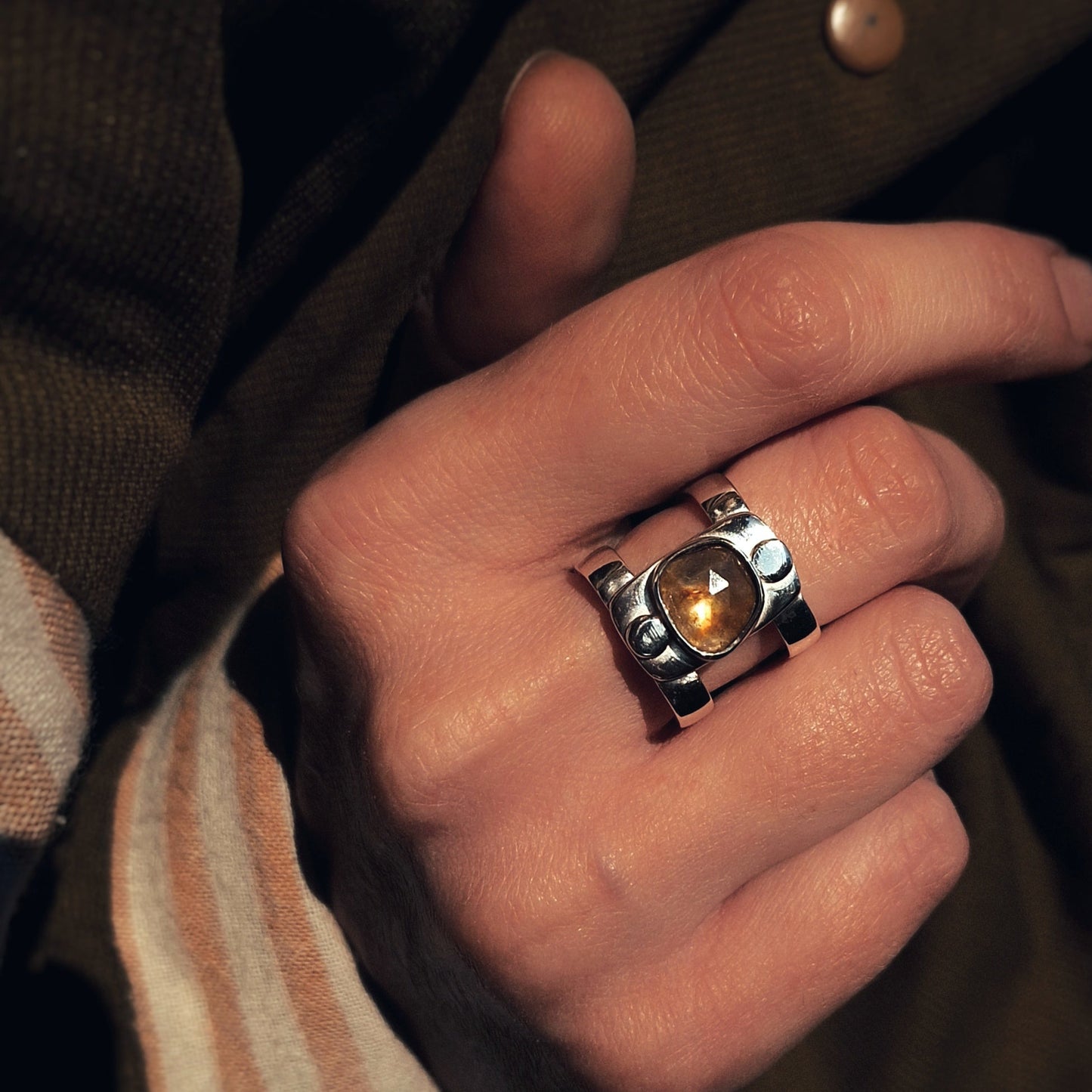 Prsten ULJE NA STOLU UNIKAT