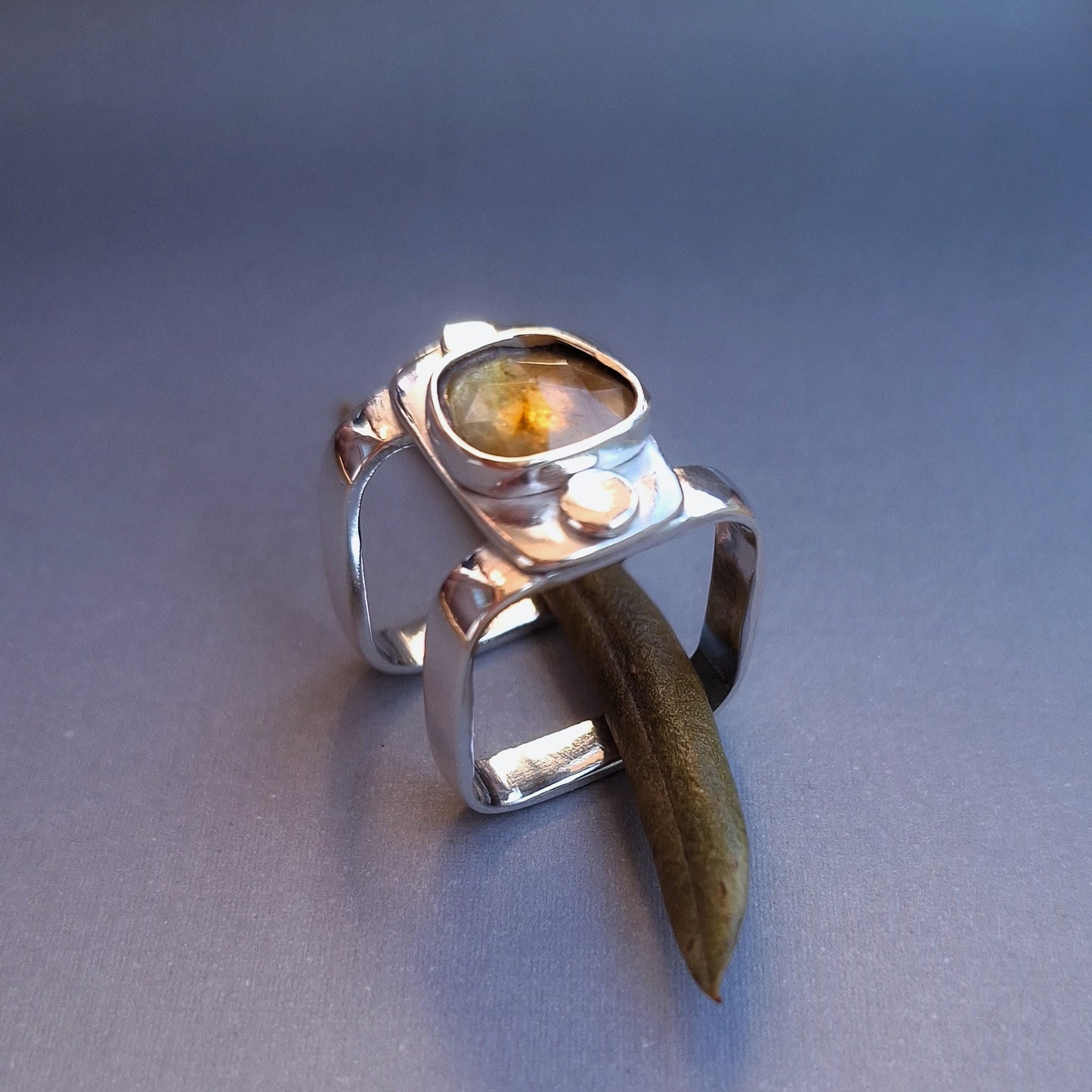 Prsten ULJE NA STOLU UNIKAT