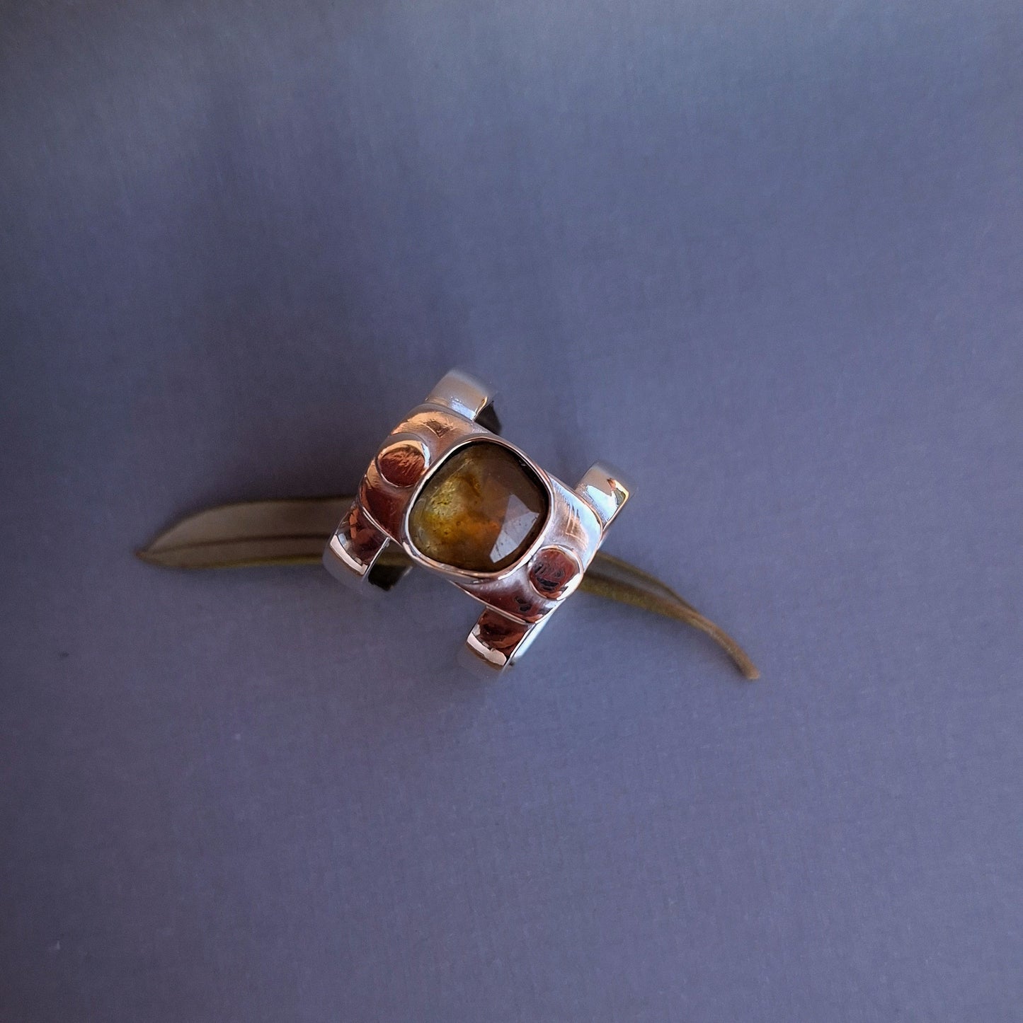 Prsten ULJE NA STOLU UNIKAT