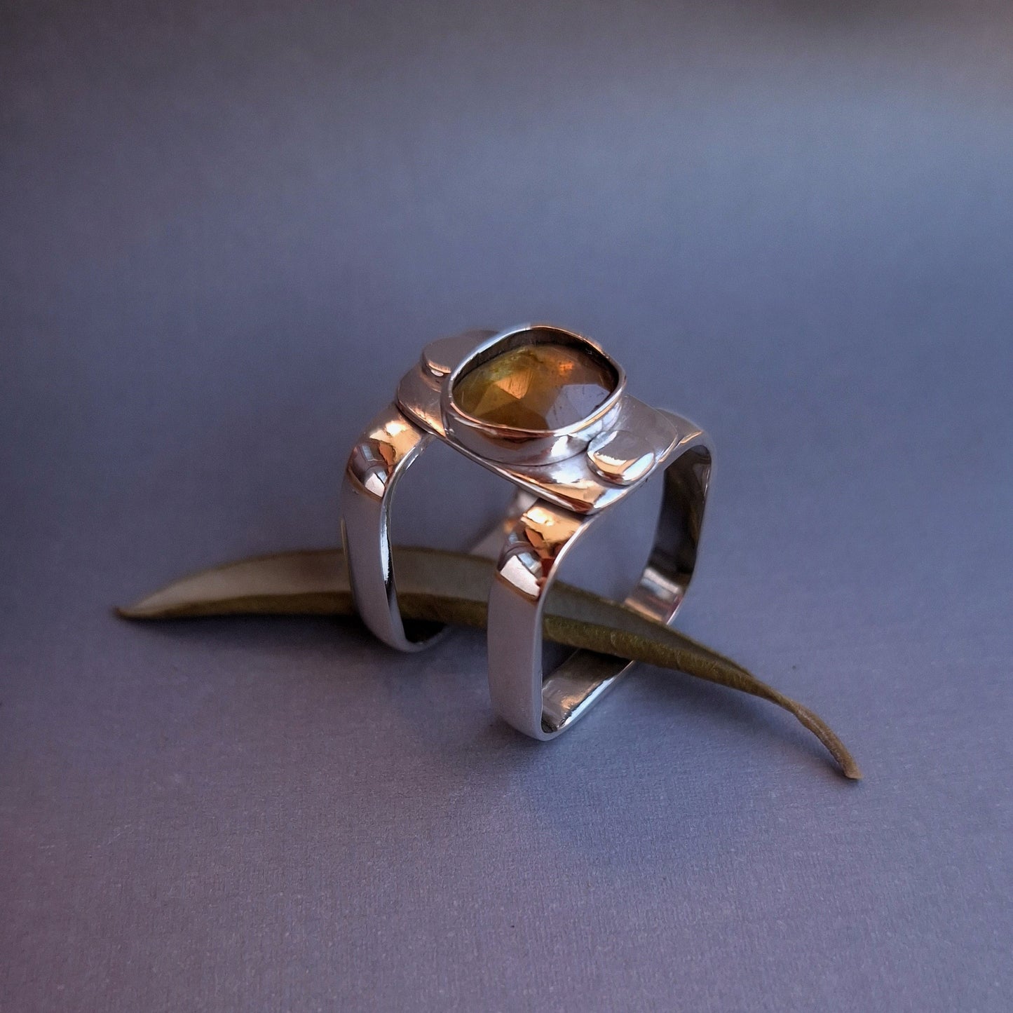 Prsten ULJE NA STOLU UNIKAT