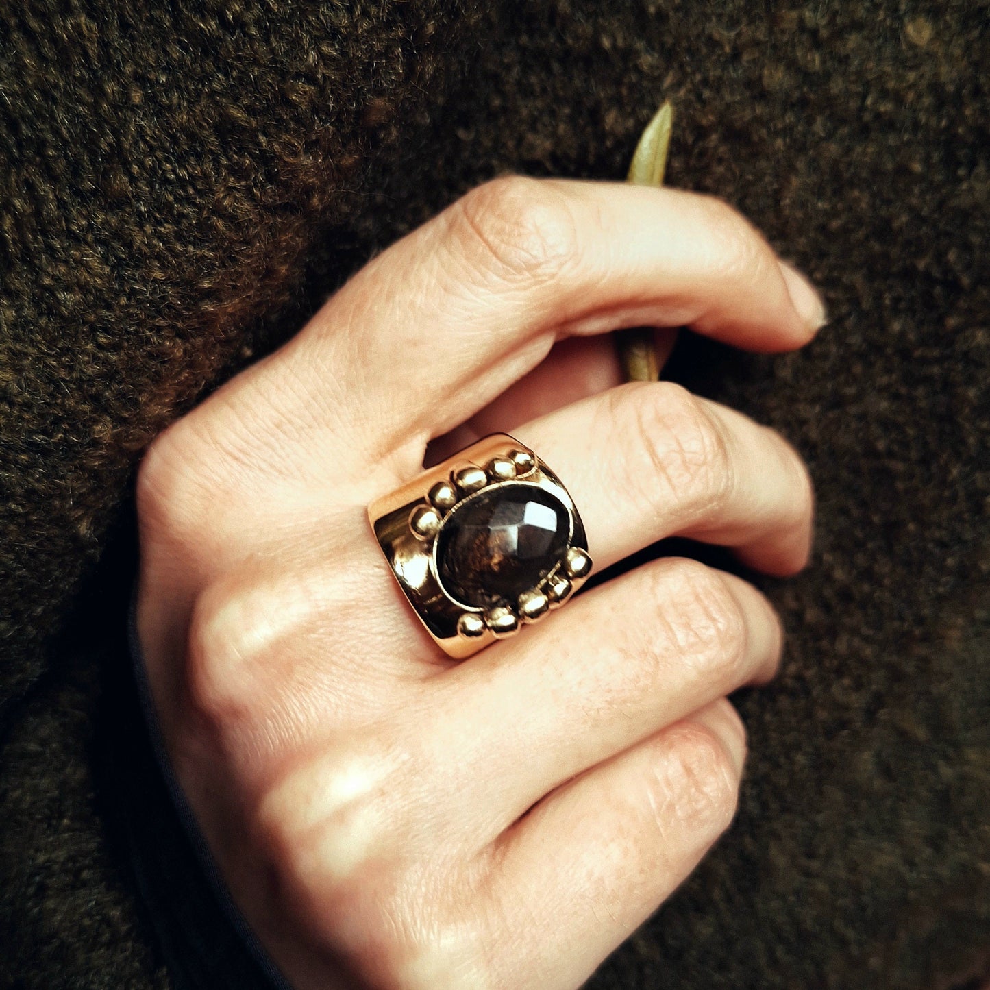 Prsten OBLICA U RUCI UNIKAT