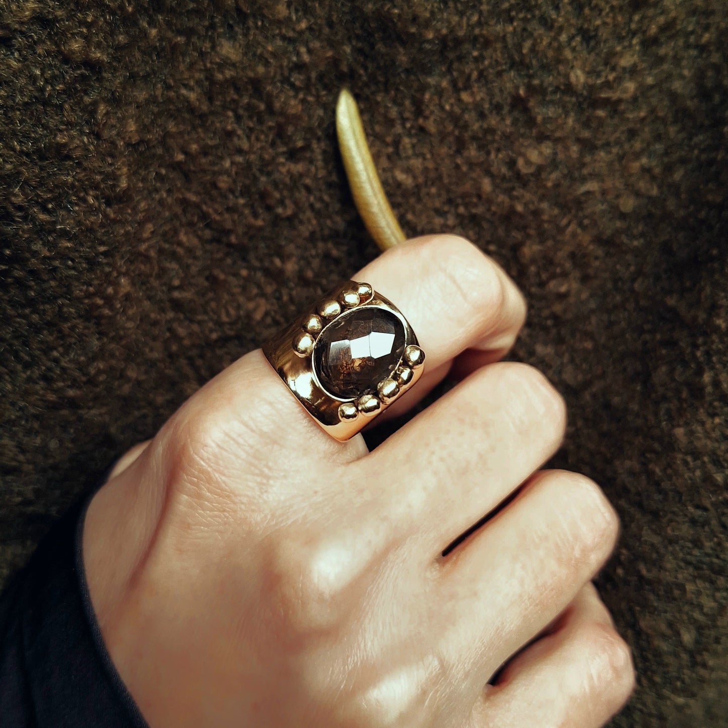 Prsten OBLICA U RUCI UNIKAT