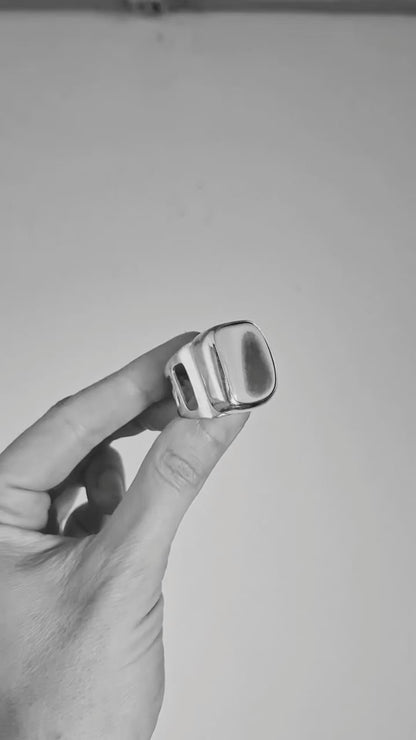 Prsten POD O(TO)KOM UNIKAT